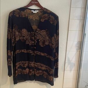 Solitaire Black and Gold Patterned Top